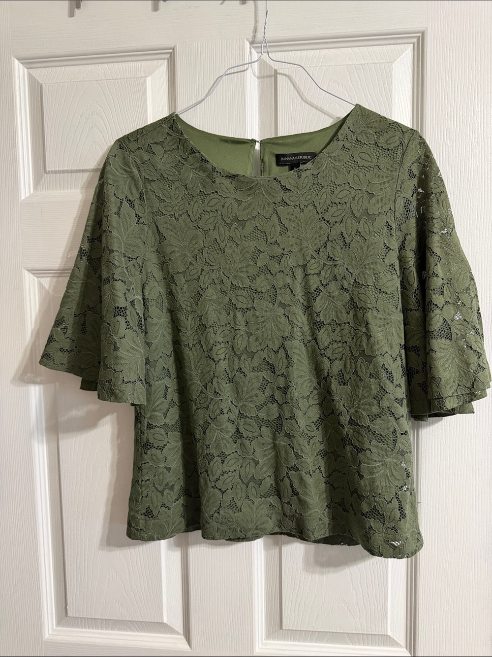 Banana Republic Olive Lace Flutter Sleeve Blouse